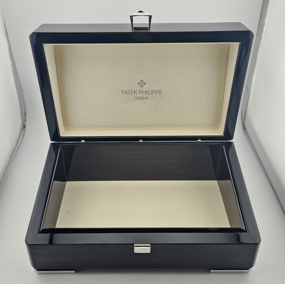 Patek Philippe brown wooden watch box with cover cloth - Picture 6 of 16